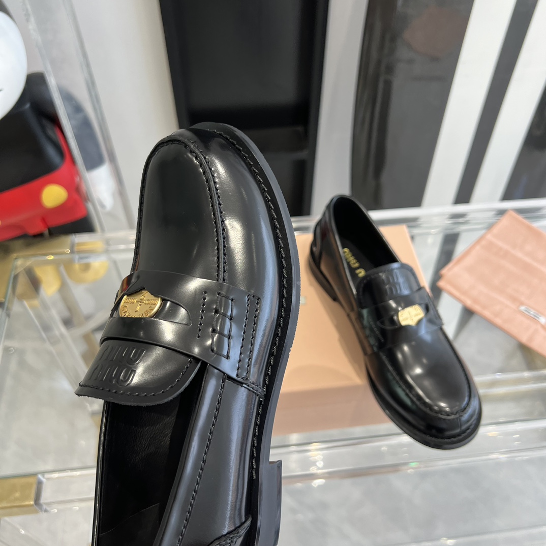Women's high heels